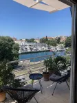 Apartment with view over the marina - 5 minutes from the old town