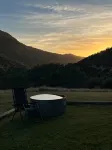 Stargazer Chalet, Two Bedroom Cabin with Wifi
