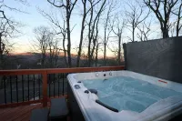 Remodeled 3BR/2BA Ski Chalet off Tyro Slope - Balkoner