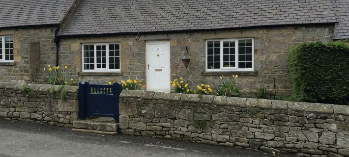 Stone Cottage In Peaceful Northumberland Village. Hotels in Alnwick