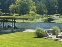 Resort cottages on 650’ of frontage to Hamlin lake. Hotel a Hamlin Township