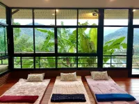 Baanhatsompaen homestay