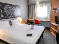 Hôtel ibis Orange Sud
