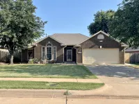 Relaxing stay in Stillwater, OK! Enjoy and relax in in this spacious home. - 3-نجوم