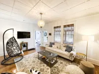 Historic charm near downtown/Bruce's Field