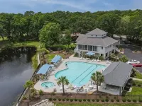Spacious 4 bed/ 4 bath Villa on Golf Course Hotels in Sunset Beach