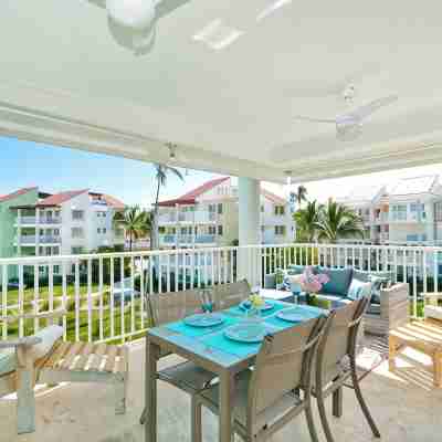 Playa Turquesa D-301 Premier Beachfront Ocean View 100mbps Wifi Dining/Meeting Rooms