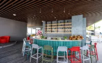 Flamingo Hai Tien Resort managed by Flamingo Hotels and Resorts - bar