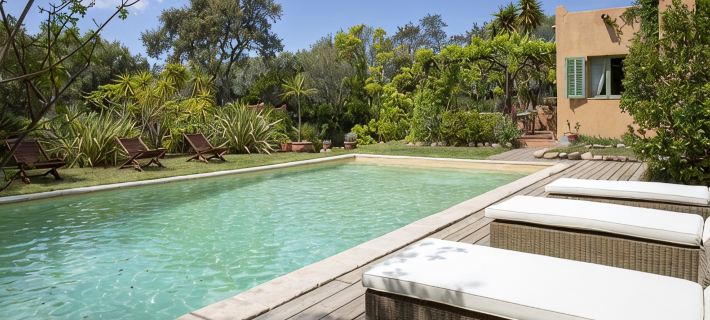 Pinarello: CHARMING HOUSE 400m FROM THE BEACH, SWIMMING POOL AND SPA Hotéis em Zonza