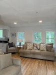 Peaceful Cottage in the Heart of Osterville Village Walk to Shops & Restaurants - Gym