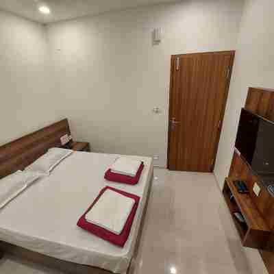 Four Square Comforts Rooms