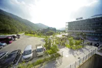 Manhae Maeul - parking