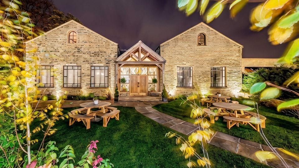 Manor House Lindley