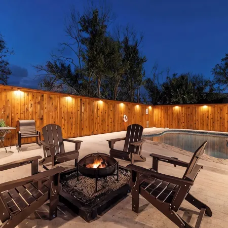 Tolle Haus: W/pool & Firepit-walk to Schlitterbahn, Comal Chutes & Downtown!