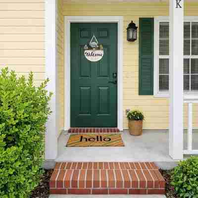 5 Minutes to Vsu, I-75 & Restaurants! Sleeps 5 w/ 2 Full Baths- Family Friendly Others