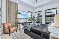 Maple Shore Homes Welcomes you to Modern Oasis Naples Park! - Træningscentre