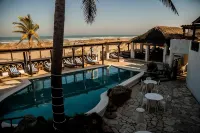 Lorencillo Miramar - Pools