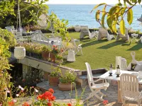 Palmina Mare Villa and Studios