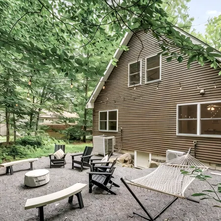 ⭐️ Serenitie Chalet at Arrowhead Lake - Modern Poconos Escape with Fire Pit