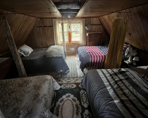 Cottage on Akers Pond โรงแรมในเอร์รอล