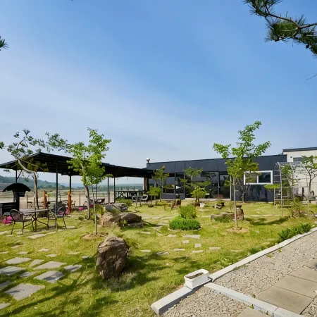 Yeoncheon Meomuldaol Pension
