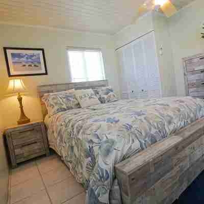 Palm Place 2-bedroom condo in Frigate Bay with WiFi, AC, close to all amenities Rooms