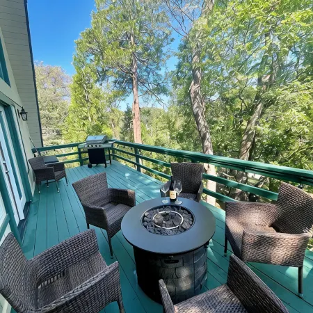Mountain modern A-Frame near Lake Arrowhead. Just remodeled! 2 units for 1 price