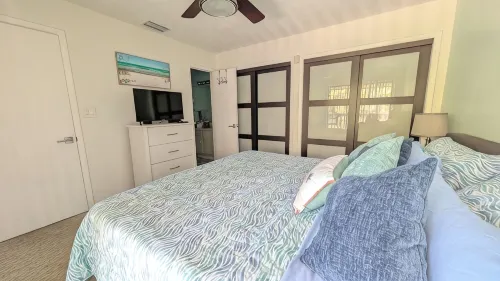 Cozy 1-bedroom condo with AC, WiFi in charming Merritt Island