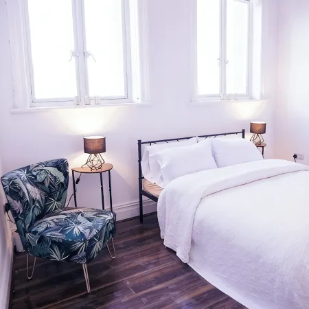 Converted bank: centre of Town (split apartment)
