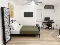 Pool House near Downtown Round Rock