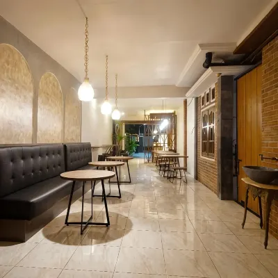 Enfaza Guesthouse Syariah - Pensions