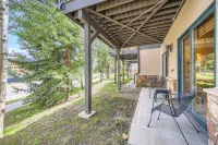 Lux 3/3 Chalet! 4 Min Walk to Quicksilver Lift & Main STPRIVATE Hot TUB"