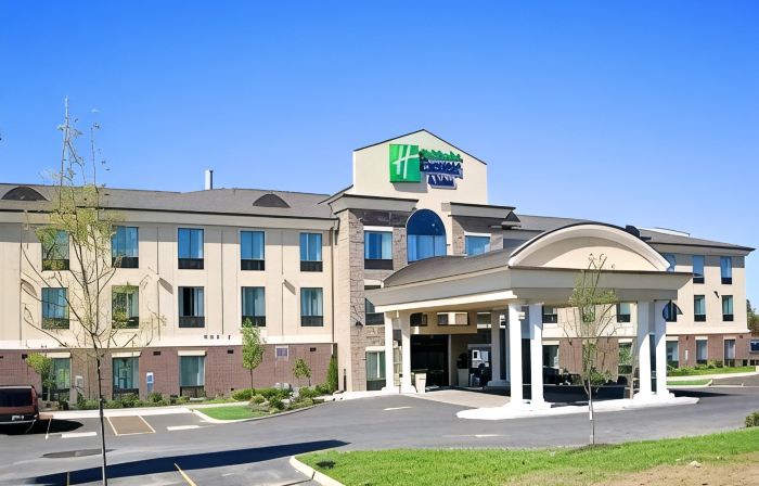 Holiday Inn Express & Suites YOUNGSTOWN WEST - AUSTINTOWN by IHG
