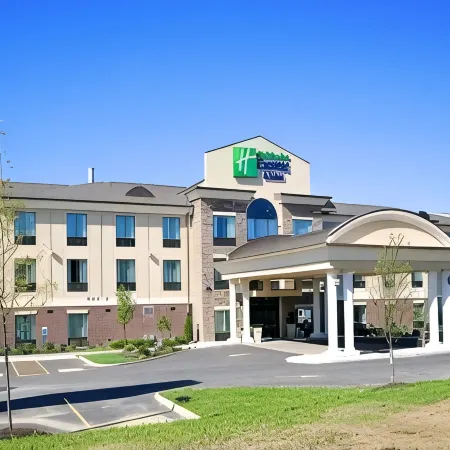 Holiday Inn Express & Suites YOUNGSTOWN WEST - AUSTINTOWN by IHG