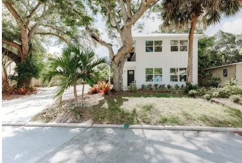 Modern Ground Floor Rental Unit near Anna Maria Island
