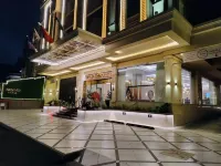 Redwaves Hotel Hotel berhampiran Bulatan Globe