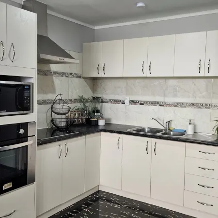 2 Double bed Apartment Manukau Отели рядом с достопримечательностью «Манукау»