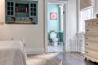 Dimon Cottage, Suite B - Boutique