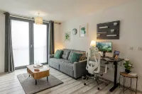 Luxury Birmingham Chinatown Stay | Sage House - New