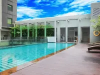 Sparks Life Jakarta, ARTOTEL Curated Hotels near Glodok