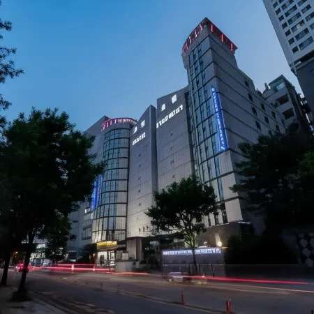 Amour Hotel