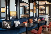 Aloft McAllen - بار