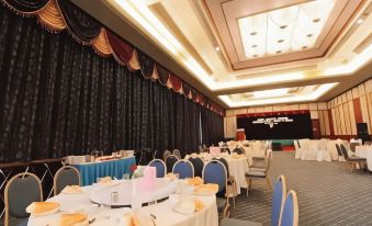 Grand Riverview Hotel