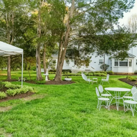 The Virginia Cliffe Inn