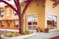 Chicago Lakeshore Hotel Hotels near Bronzeville