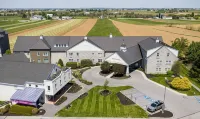 Amish View Inn & Suites - parking