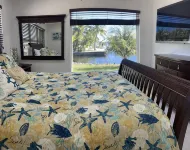 Amazing Pool & Canal Ground Level Home, Ocean access