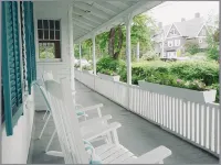Historic Petunia Cottage: Large Renovated Victorian Excellent In-town Location - บังกะโล