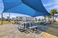 Modern & Relaxing Maravilla 4th Floor Oceanview Unit…Beach Service Included! - 4-نجوم