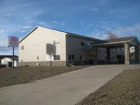 Bowman Inn and Suites - parking